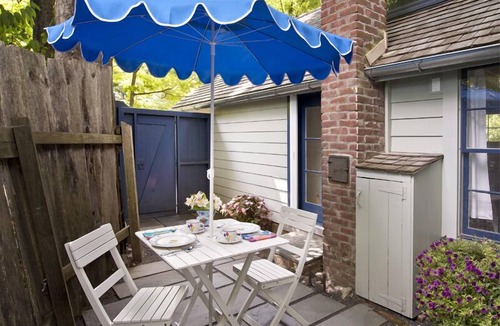 Woodstock Cottage | Herb Cottage-Historic Artist's Cottage in Woodstock: Wood Stove, Walk to Town!
