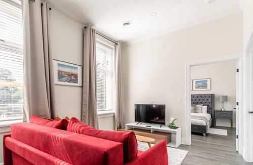 Smiths Falls Apartment | Heritage Rideau 1Br Apartment Free Parking 1