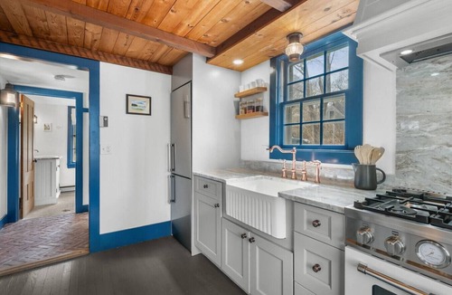 West Barnstable House | HGTV Featured Cape Cottage Minutes to Beaches