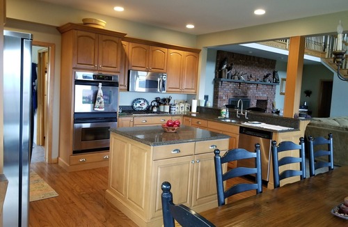 De Lancey House | Hidden Hollow spacious mountain retreat Beautiful secluded, large yet cozy home