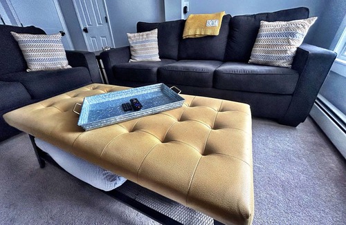 Waterbury Apartment | High Street Hideaway- Cozy 2-bedroom apartment with WiFi, in welcoming Waterbury
