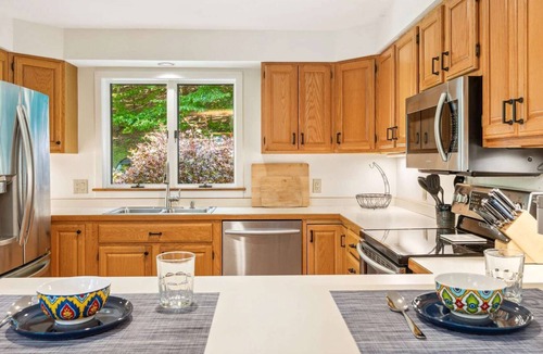 Quechee House | Highland Ridge House with Game Room & Large Deck