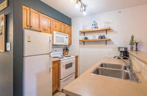 Silver Star Mountain Condo | Highly sought after Top Floor Corner Creekside Condo - Pet Friendly!