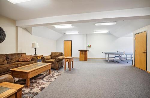 Killington House | Highridge B20 Spectacular Top Floor Two Bedroom with Loft Condo with Scenic Views and Sports Center