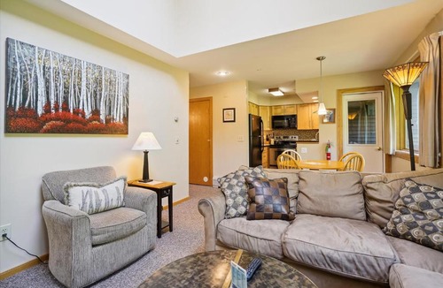 Killington House | Highridge J5B Spectacular 1 Bedroom Escape with fireplace, sauna & resort amenities
