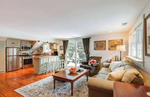 East Arlington House | Hike, Fish, Hunt! Green Mountain Home By River