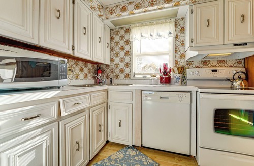 Brooksville Cabin | Hike, Fish & Unwind! 'Cora's Cove' Brooksville Gem