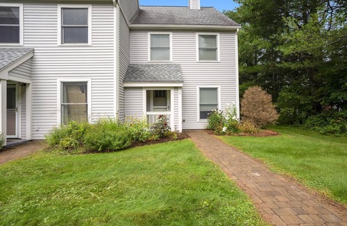 Stowe Condo | Hillcrest #1: 2 br w/community summer pool!