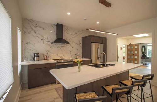 Narrowsburg Apartment | Hilltop's River Penthouse