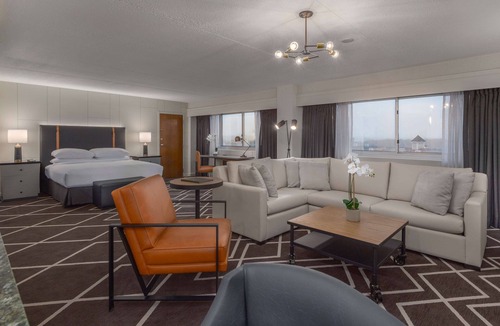 Woburn Hotel | Hilton Boston/Woburn