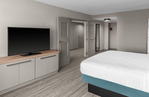 Silver Lane Hotel | Hilton Garden Inn Hartford South/Glastonbury