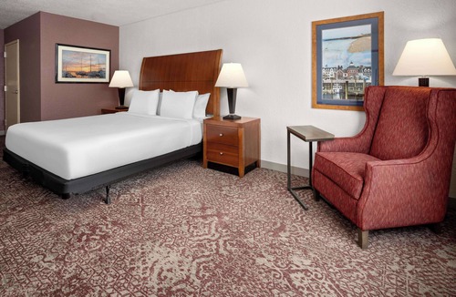Milford Hotel | Hilton Garden Inn Milford