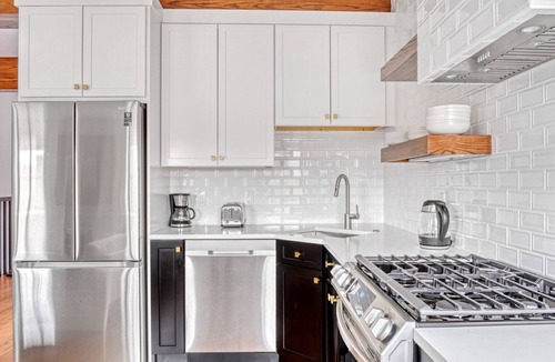 Columbus Apartment | Hip South End 1BR w/Roof Deck & W/D, steps to restaurants, by Blueground