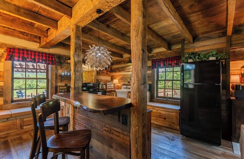 Fort Loudon Cabin | Historic 1774 Colonial Log Cabin in Bear Valley, Fort Loudon, PA