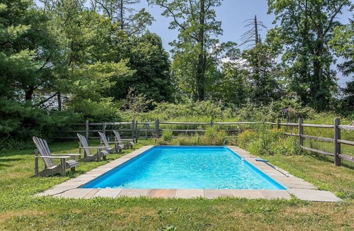 Goshen House | Historic 1802 Farmhouse Near Litchfield & Skiing