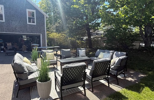 Block Island House | Historic 7-bedroom home in the heart of downtown in private setting,Pet friendly