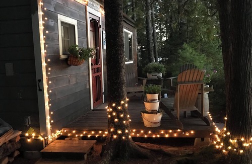 Franklin Cabin | Historic , cozy 2 bedroom original cabin at the waters edge in Franklin ME