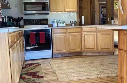 Port Kent Cabin | Historic Edgehill Cottage in Port Kent