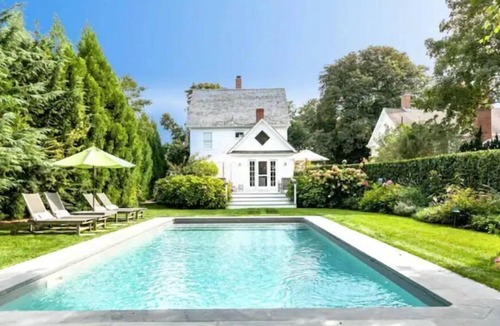 Amagansett North Villa | Historic Hamptons Beach Town 4-Bedroom & Pool