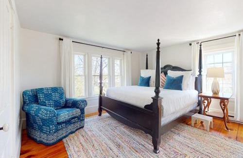 Warren House | Historic Home w/Gas Fireplace, Fast WiFi, & Private W/D - Snowbird-Friendly