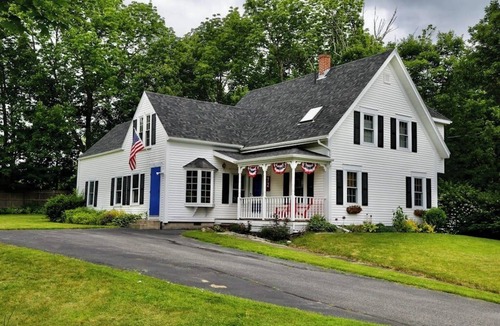 Warren House | Historic Home w/Gas Fireplace, Fast WiFi, & Private W/D - Snowbird-Friendly