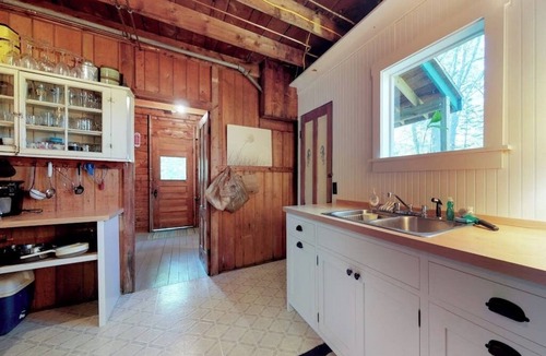 Boothbay Harbor Cabin | Historic Home with Large Deck, Free WiFi, Washer/Dryer - Near Beach and Downtown