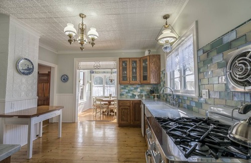 Greenport House | Historic Luxurious Captains Home- Greenport Village, wineries,golf, beach