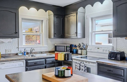 West Hartford House | Historic Mill House near the Covered Bridge