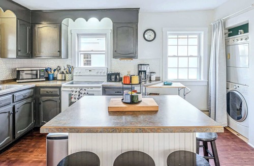 West Hartford House | Historic Mill House near the Covered Bridge