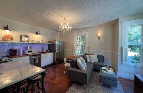 South Berwick House | Historic Newly Renovated 3-bedroom Townhome with WiFi, AC Downtown South Berwick
