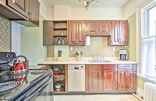 Poughkeepsie Apartment | Historic Poughkeepsie Apt - Walkable Location