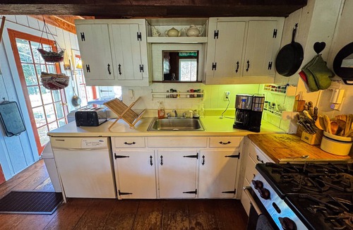 Chester House | Historic ski getaway near Okemo with sledding hill- where memories are made