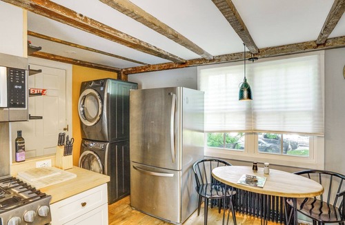 South Lee Apartment | Historic South Lee Apt 2 Mi to Main Street