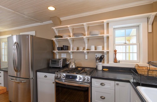 Waitsfield House | Historic Vermont Farmhouse Minutes to Skiing