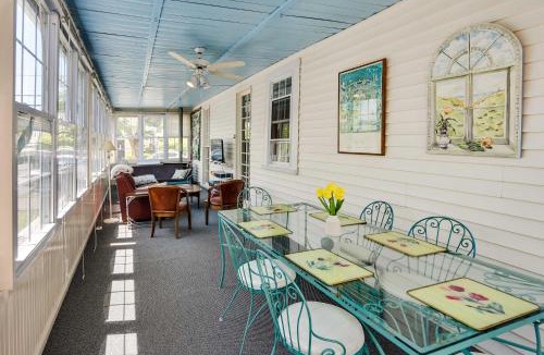 Warren Apartment | Historic Warren Vacation Rental Walk to Beaches!