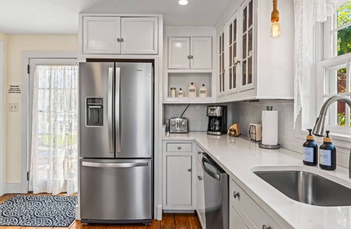 Mystic House | Historic Waterfront Home and Cottage