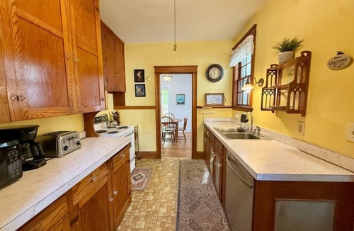 York Harbor House | Historic York Harbor Home, 0.3 Miles from Beach, Sleeps 8 with A/C!