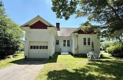 York Harbor House | Historic York Harbor Home, 0.3 Miles from Beach, Sleeps 8 with A/C!