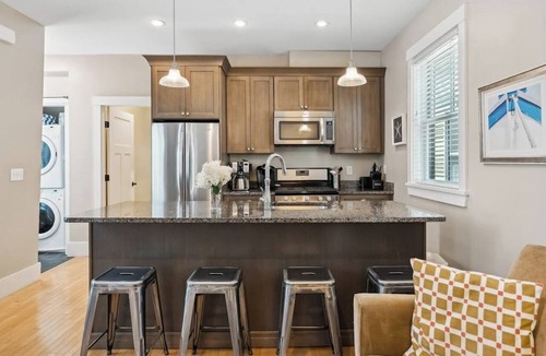 West End Condo | Historical & dog-friendly West End condo with parking - walk to all of Portland