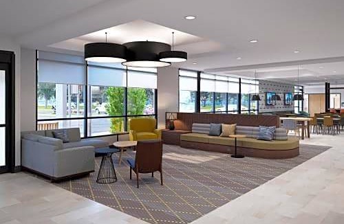 Milldale Hotel | Holiday Inn - Cheshire - Southington, an IHG Hotel
