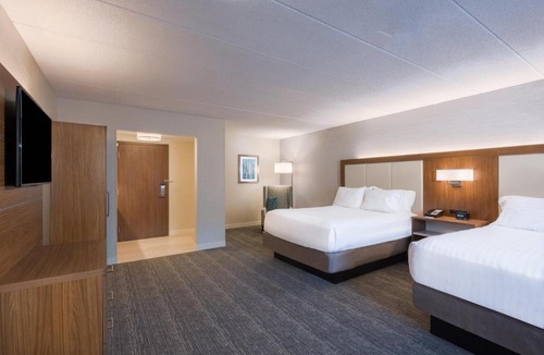 Piety Corner Hotel | Holiday Inn Express Boston-Waltham by IHG