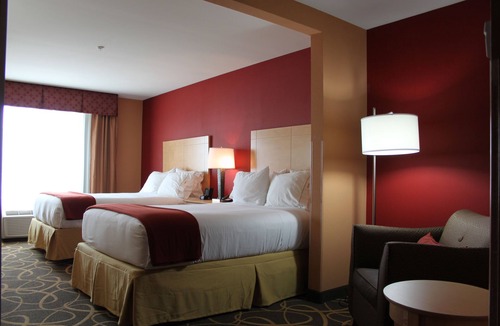 Cortland Hotel | Holiday Inn Express Cortland by IHG