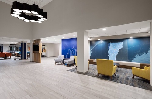 Brattleboro Hotel | Holiday Inn Express Hotel & Suites Brattleboro by IHG