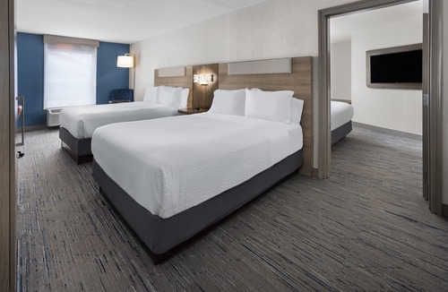 Brattleboro Hotel | Holiday Inn Express Hotel & Suites Brattleboro by IHG