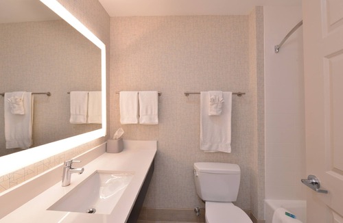 Mystic Hotel | Holiday Inn Express Mystic by IHG
