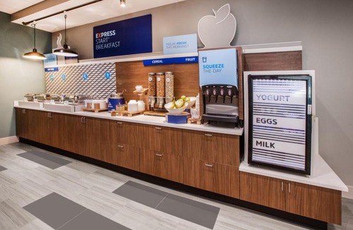Plattsburgh Hotel | Holiday Inn Express Plattsburgh by IHG