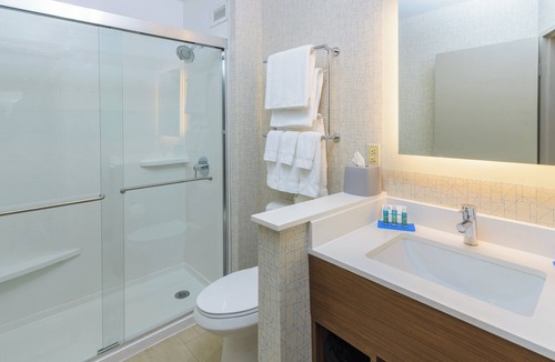 Southington Hotel | Holiday Inn Express Southington by IHG