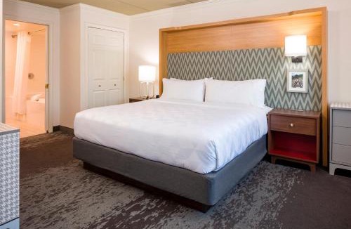 Salem Hotel | Holiday Inn Salem by IHG