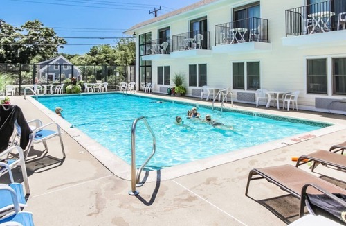 West Yarmouth Apartment | Holly Tree Resort - Studio