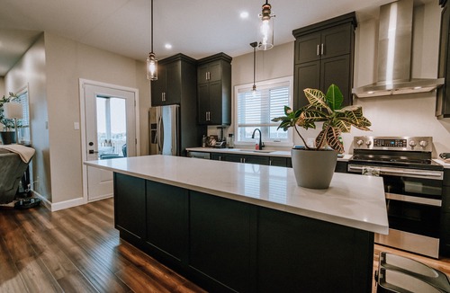 Cornwall House | Home away from home! Family size house, cozy and close to all amenities!